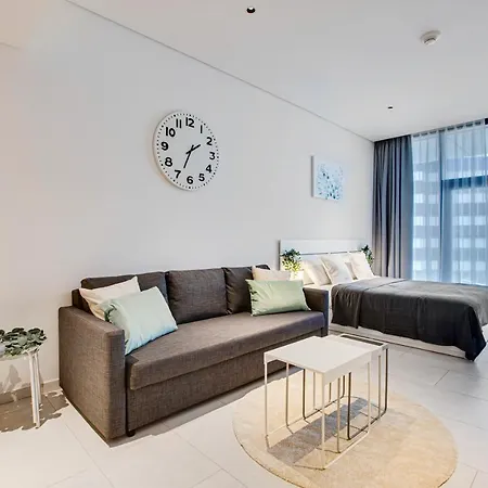 Beautiful Apartment With Burj Khalifa View Dubai Exterior photo