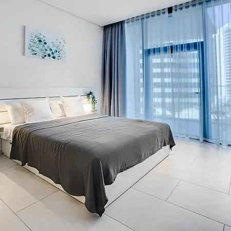 Beautiful Apartment With Burj Khalifa View Dubai Exterior photo