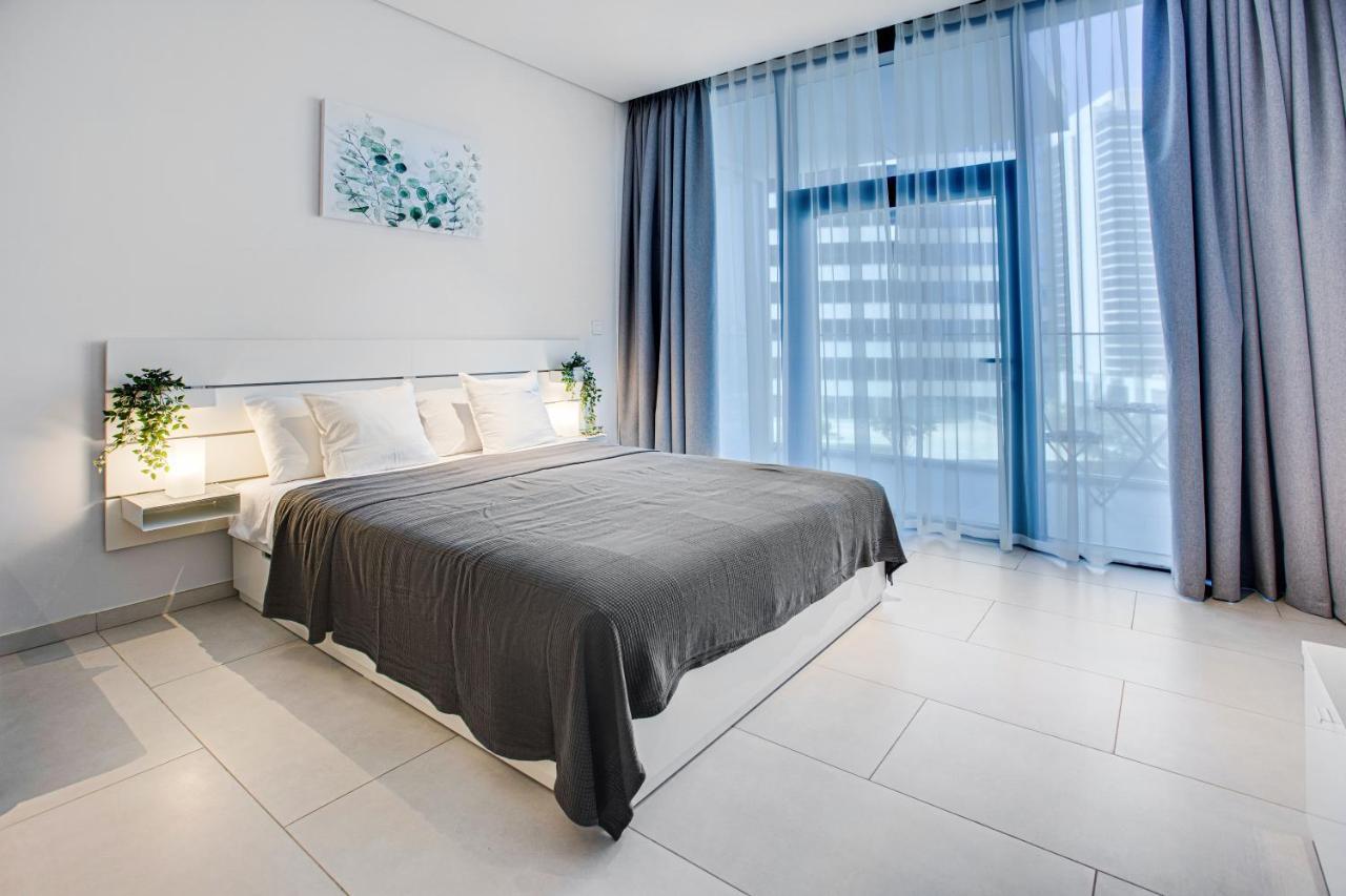 Apartment Beautiful With Burj Khalifa View *